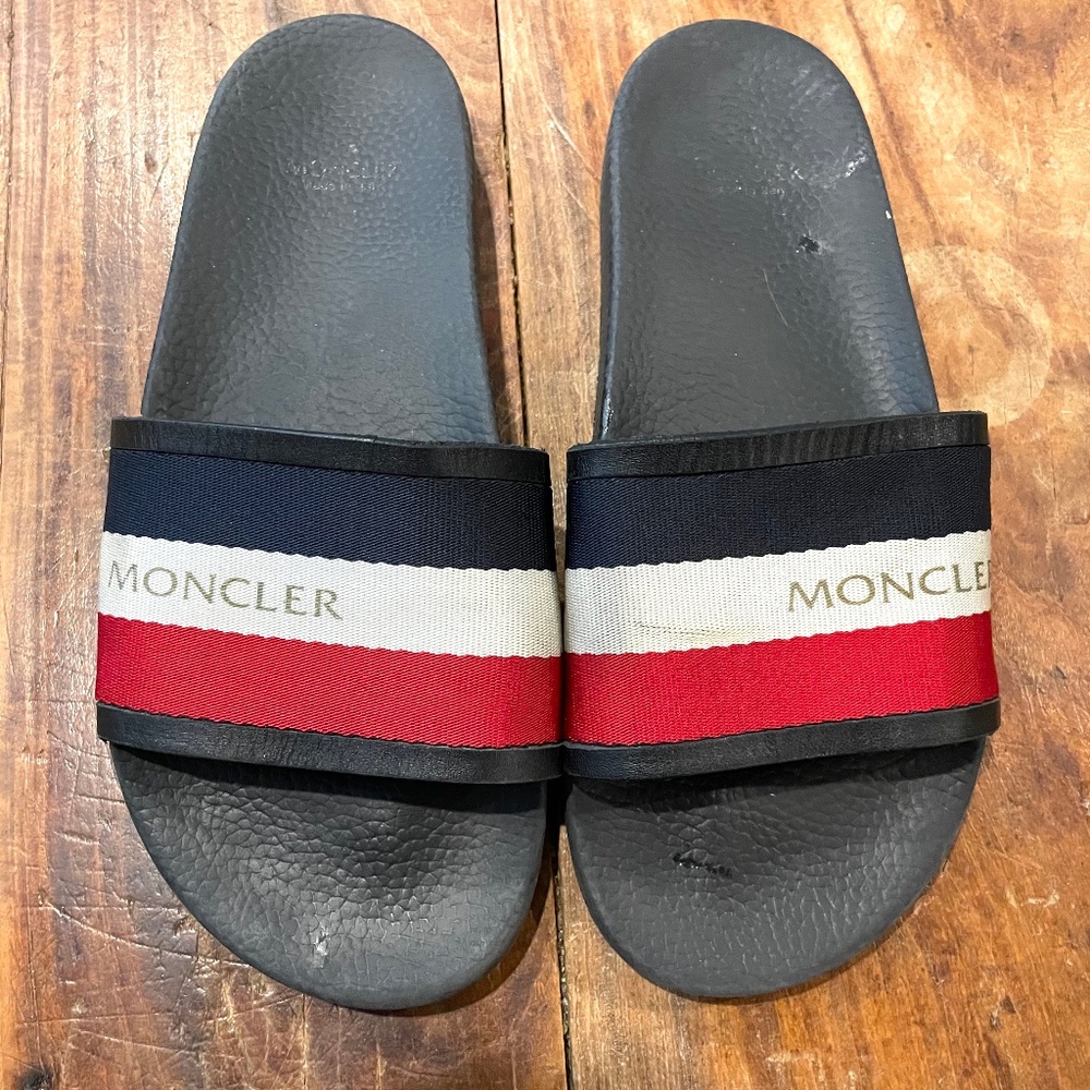Moncler Uni-sex Slides Older Traditional Logo/Red/White/Blue Sz 41/M-8/W10